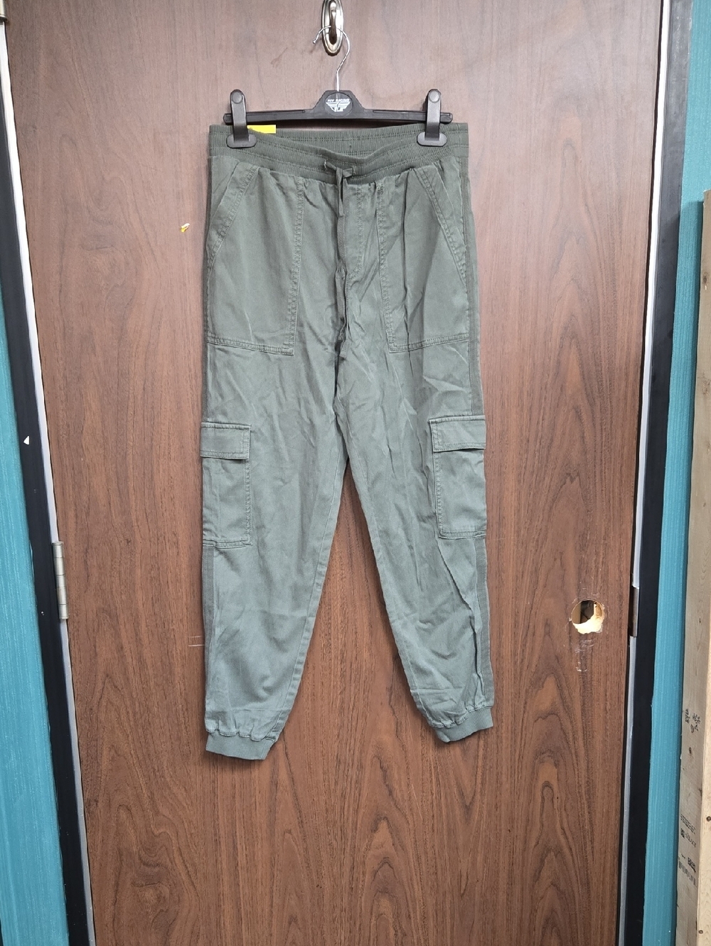 Splendid Size S Faded Green High Waisted Cargo Style Jogger Pant